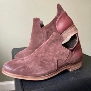 Diba True | Make Up Leather Low Pull On Ankle Booties